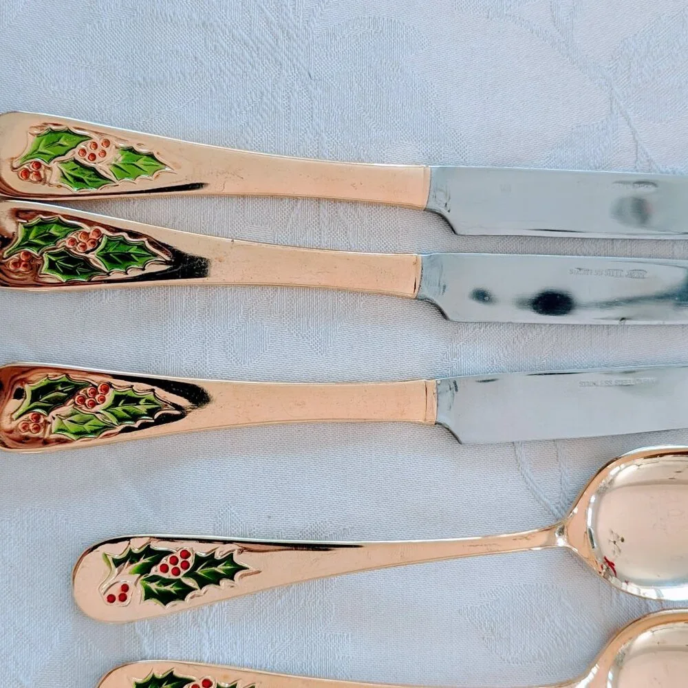 Set of 15 Holly Berry Gold-Tone Flatware Stainless Steel Japan Knife Fork Spoon